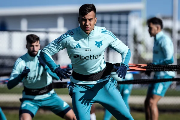 Foto colorida do atacante Kaio Jorge, durante treino do Cruzeiro - Metrópoles