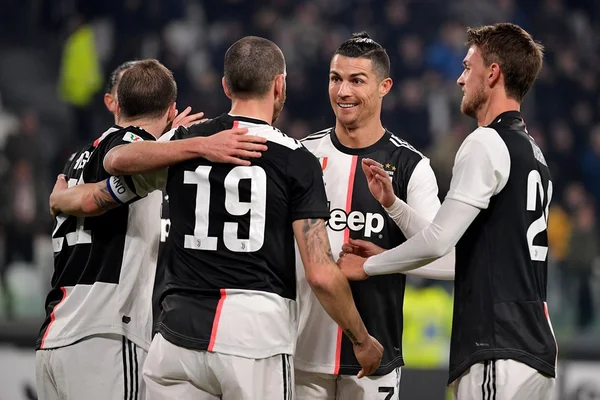 Juventus bate Roma e se classifica às semis da Copa da Itália