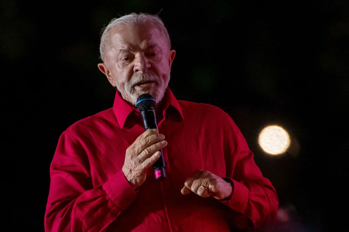 Lula informa que não vai a debate da Globo e negocia ida a podcast