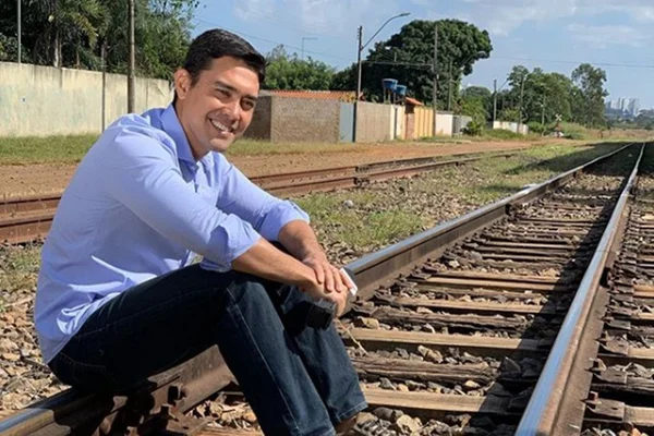 Kenzô Machida anuncia saída da Globo. Jornalista vai para CNN