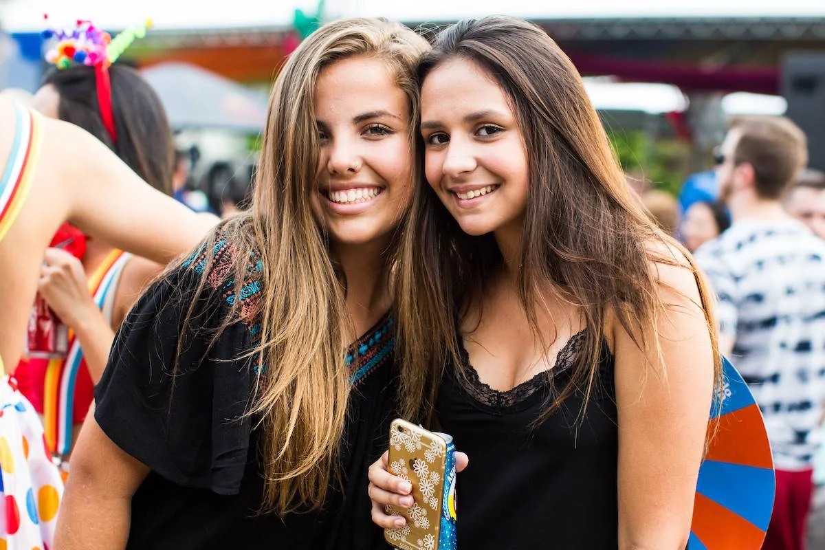 Giovanna Oliveira e Bruna Carmona Giovanna Oliveira e Bruna Carmona