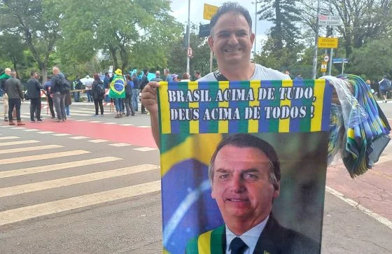 Vendedor do DataToalha vai a QG bolsonarista: “Queima de estoque”