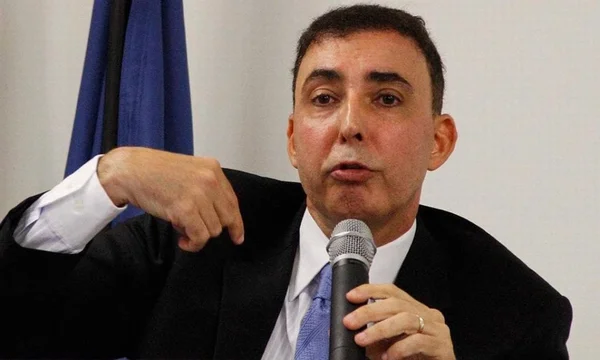Procurador Sidney Madruga
