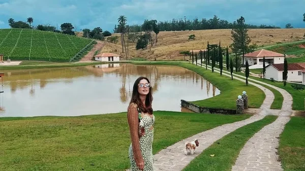 Tem até vinícola! Como é a fazenda de Giovanna Lancellotti