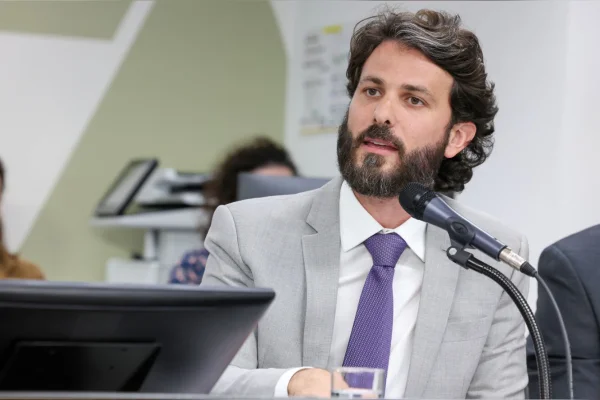 Marcelo Aro