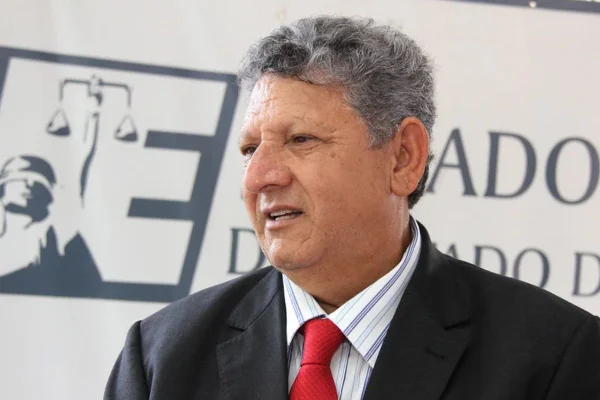 Desembargador é alvo da PF