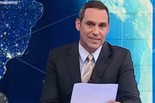 Imagem colorida de Jornalista Marcelo Carrião, ex-apresentador do SBT - Metrópoles