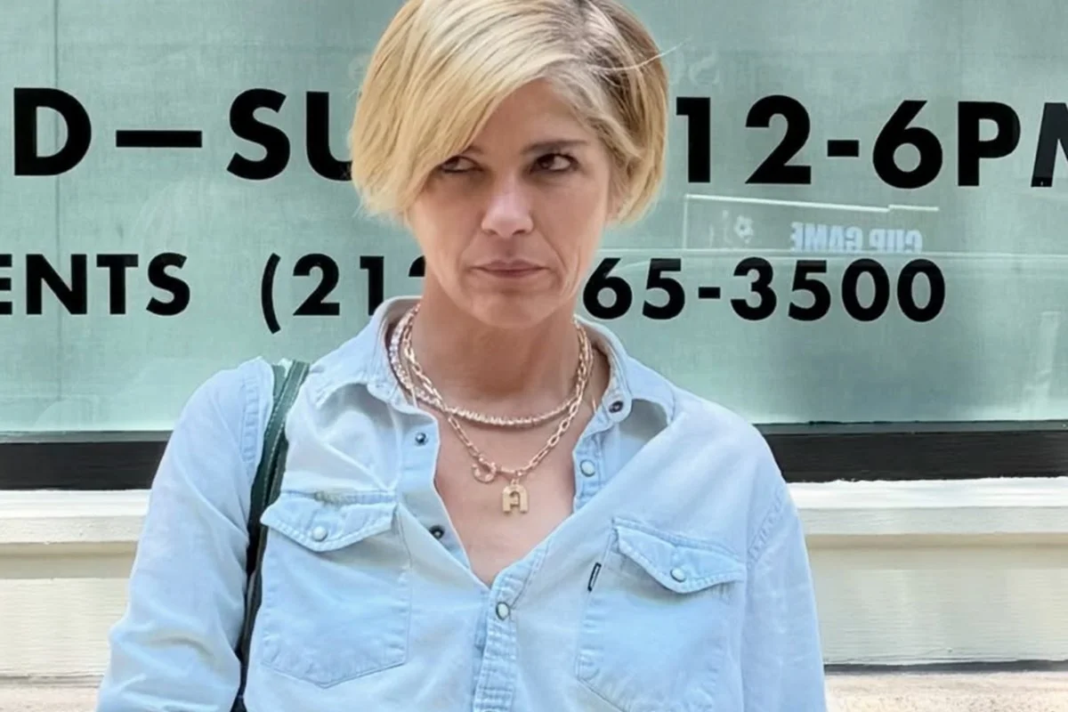 Ataque de Selma Blair foi causado por falta de remédio e "confusão mental" Ataque de Selma Blair foi causado por falta de remédio e "confusão mental"