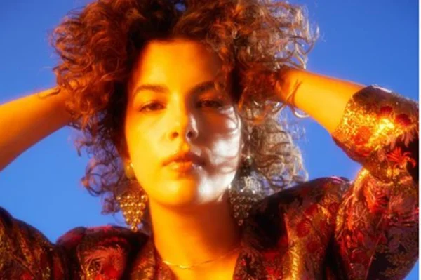 Cantora Céu