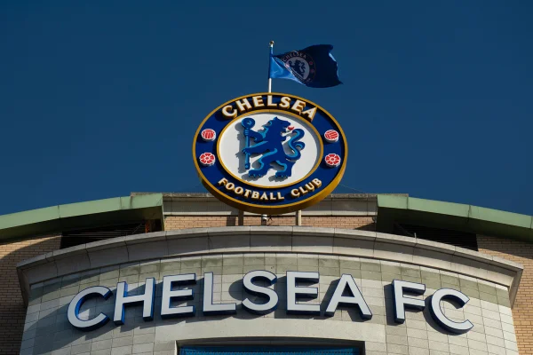 Foto colorida do símbolo do Chelsea - Metrópoles