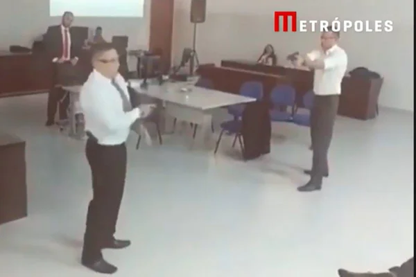 Vereador Marcos Paccola ministra curso de autodefesa