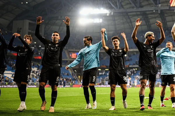 Benfica, Milan, Juventus e Lyon vencem na Liga Europa; veja resultados - destaque galeria Benfica, Milan, Juventus e Lyon vencem na Liga Europa; veja resultados - destaque galeria