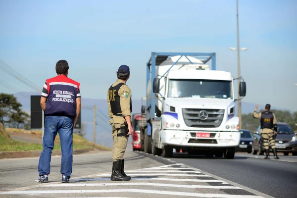 Quase a metade das rodovias do DF está em más condições, diz CNT