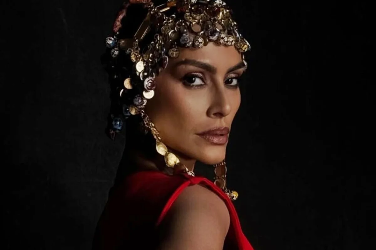 Falar abertamente de sexualidade afetou vida pessoal, diz Cleo Pires