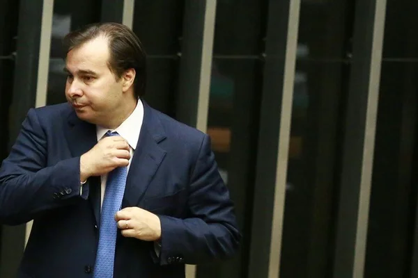 Rodrigo Maia: “O Congresso não é um puxadinho do Executivo”