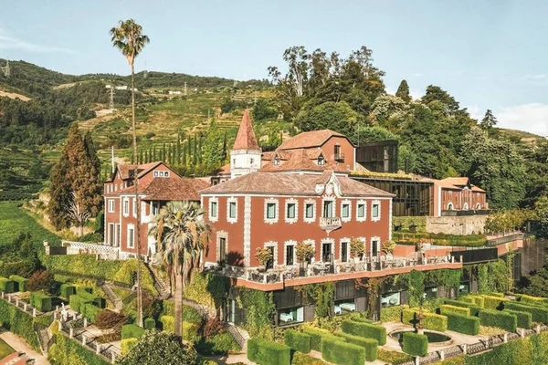 Viaje por 7 hotéis de luxo de Portugal, locação da novela Travessia