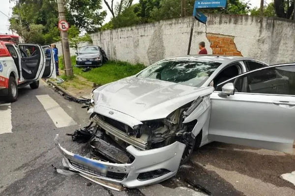 Foto colorida de acidente no Paraná - Metrópoles