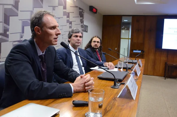 Imposto sobre lucros e dividendos geraria R$ 43 bi ao ano, diz Ipea