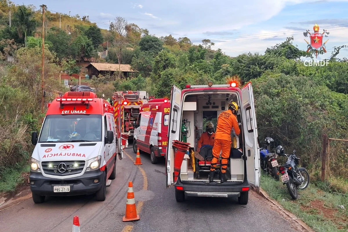 O motorista foi levado ao Hospital de Base com traumatismo craniano e suspeita de fratura na pelve O motorista foi levado ao Hospital de Base com traumatismo craniano e suspeita de fratura na pelve