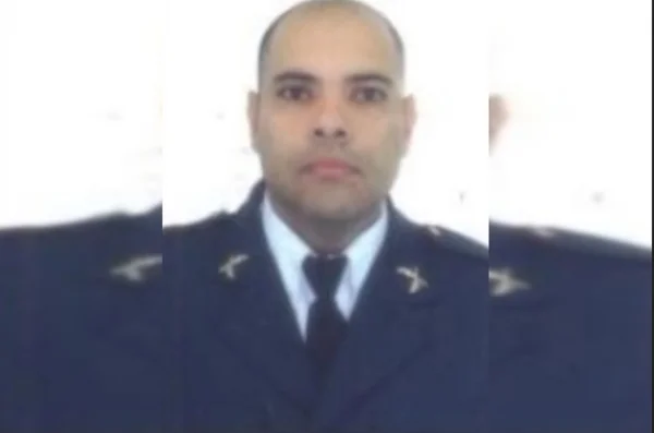 policial fardado