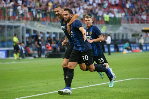 Inter goleia na estreia do Campeonato Italiano