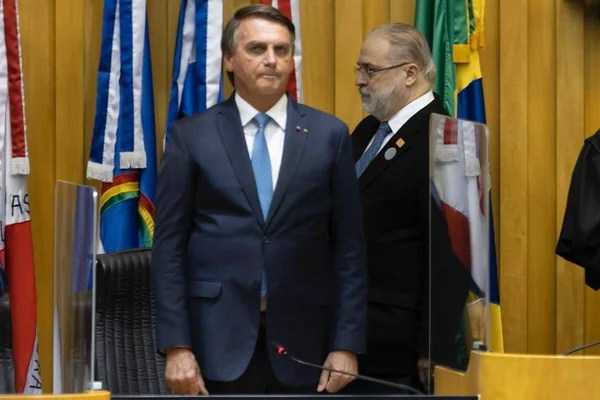 Bolsonaro: “É quase impossível eu não ganhar no primeiro turno” - destaque galeria Bolsonaro: “É quase impossível eu não ganhar no primeiro turno” - destaque galeria