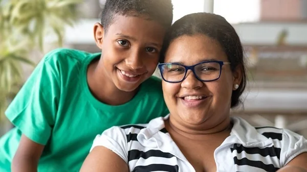Joseane Rosa e o filho, Olavo