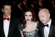 Os designers com Scarlett Johansson