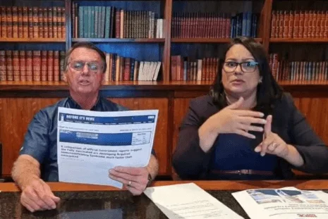 Bolsonaro pode ser suspenso por uma semana se YouTube excluir live
