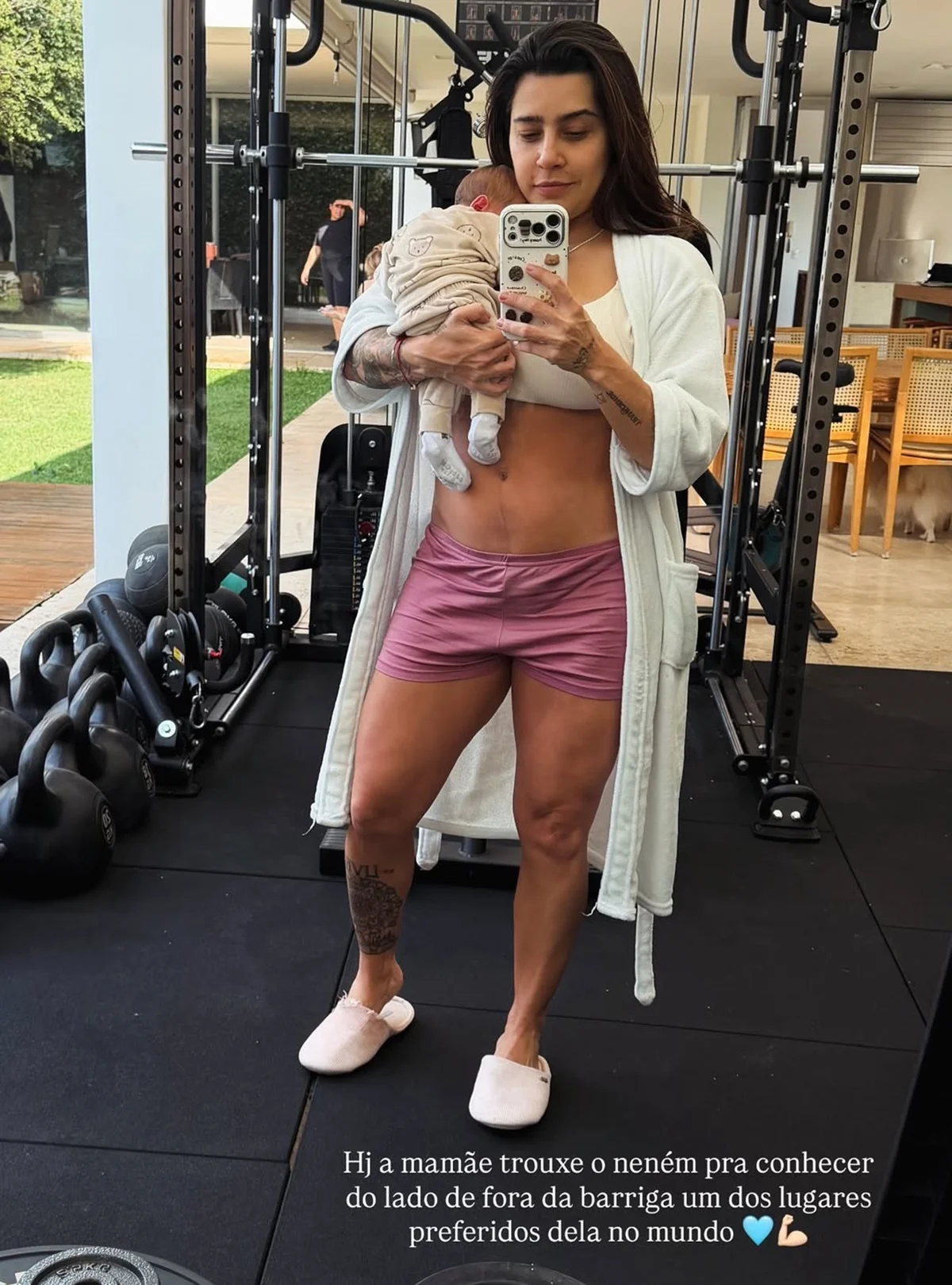 "Lugares preferidos", diz Lauana Prado ao posar com Dom na academia "Lugares preferidos", diz Lauana Prado ao posar com Dom na academia