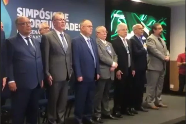 Momento em que empresário se mata é transmitido ao vivo