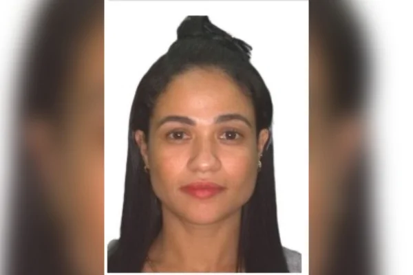 Vítima de feminicídio morta a facadas pelo ex no DF é identificada