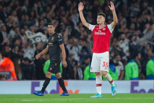 Com gol de Martinelli, Arsenal ganha de virada na Liga Europa