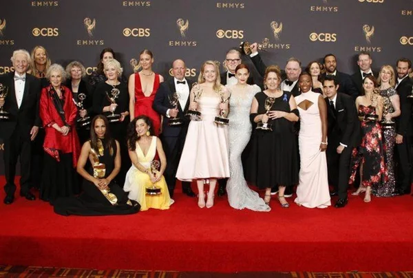 Emmy 2017 se destaca ao premiar obras protagonizadas por mulheres