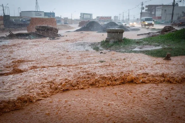 DF: pingou, alagou. Veja os locais onde chuvas causam inundações