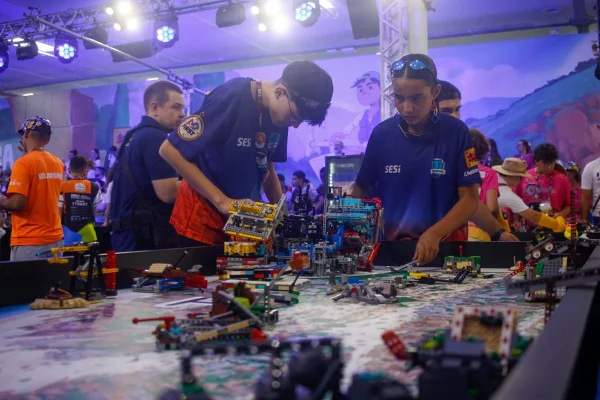Equibe Albatroid no Festival Sesi de Educação, em São Paulo