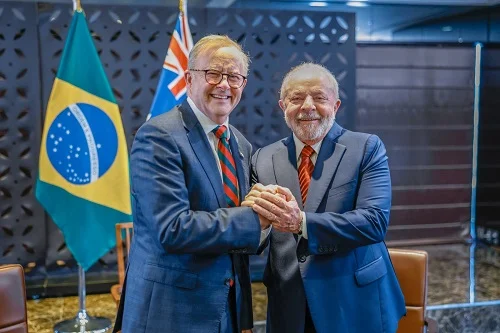 No Japão para o G7, Lula se reúne com primeiro-ministro da Austrália