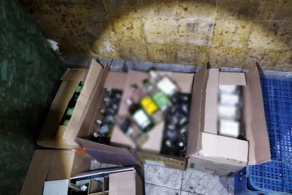 Vanessa Maria da Silva é apontada como dona de fábrica clandestina responsável pela contaminação por metanol de ao menos três pessoas em SP - Metrópoles