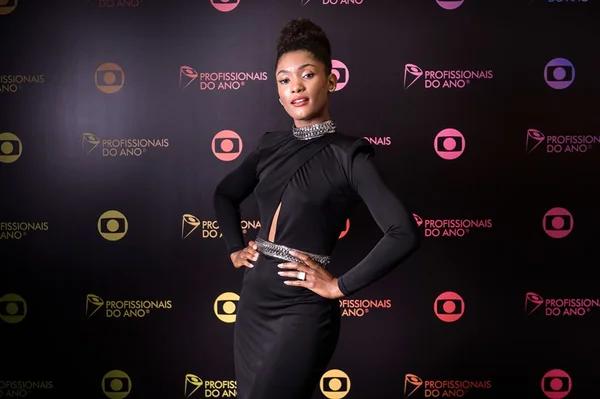 Érika Januza lembra quando foi confundida com empregada de ex-namorado