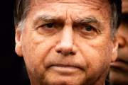 Bolsonaro na saída do hospital DF Star no domingo (14/9)