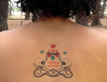 A favor do respeito: grupo militante lança tatuagens removíveis a favor do empoderamento das minorias