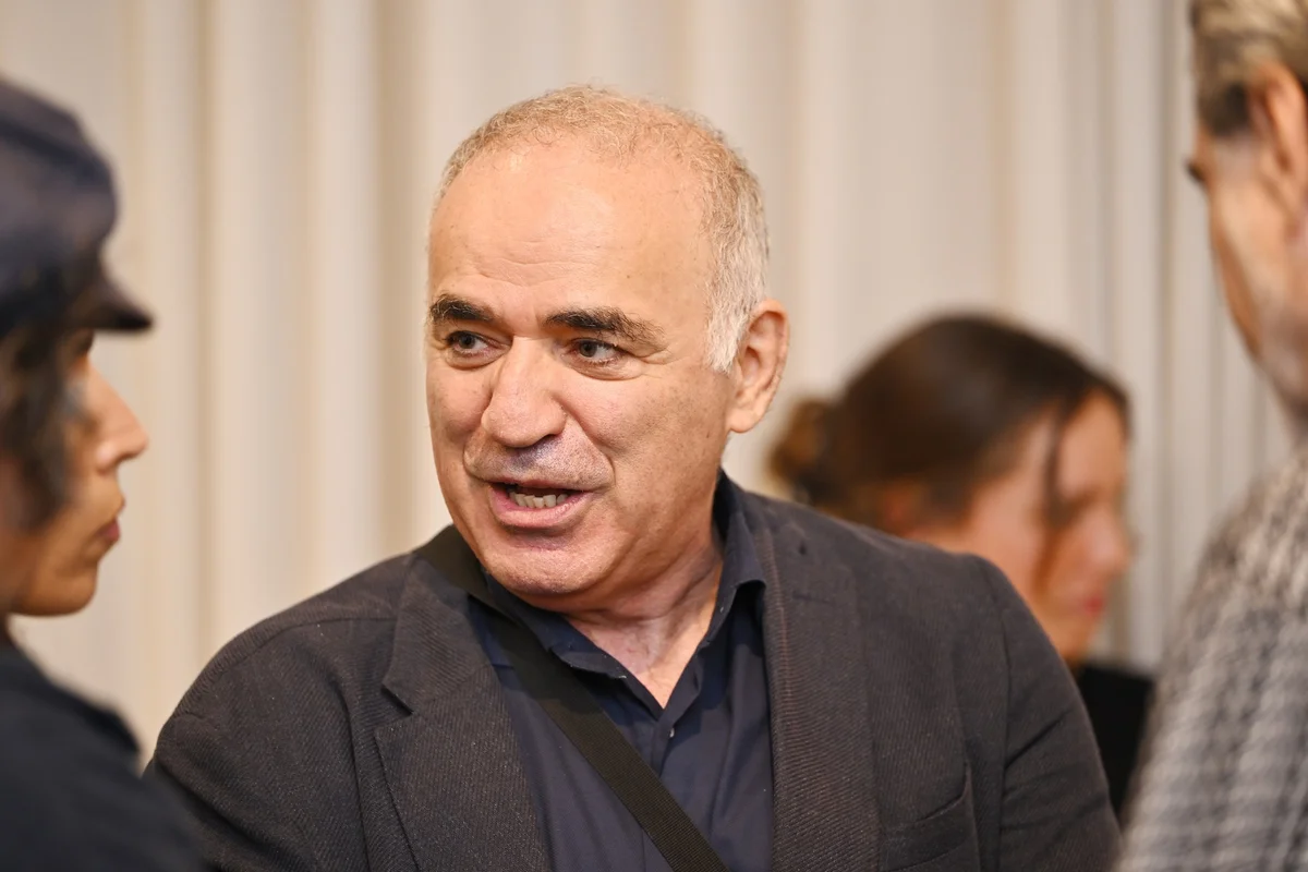 Crítico de Putin, Kasparov diz ter sido alertado sobre ameaça de morte