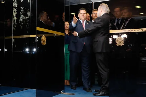 À espera da sabatina, Aras tem reunião de duas horas com senadores