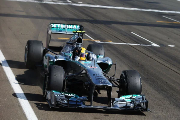 Lewis Hamilton - Metrópoles
