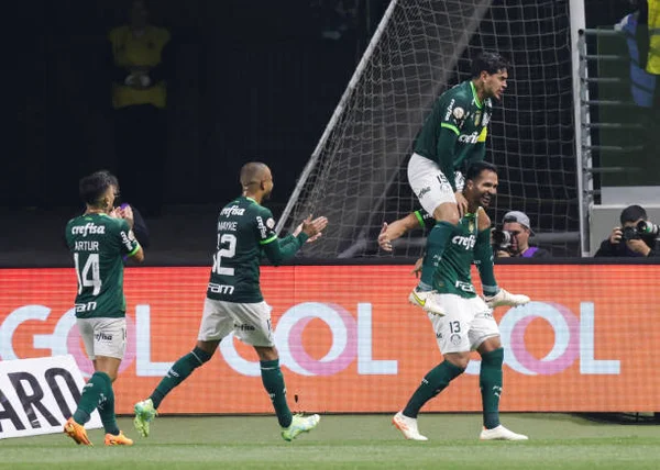 Vídeo: Palmeiras deu “olé” de 2min2s antes do 3º gol no Grêmio