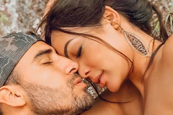 Carol Nakamura e Guilherme Leonel