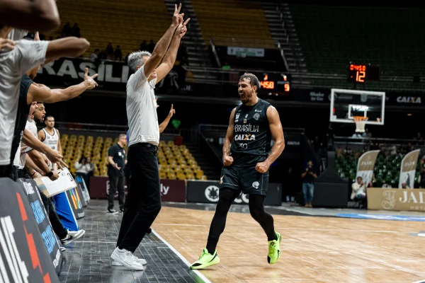 Brasília Basquete vence Corinthians em confronto direto pelo G4 no NBB