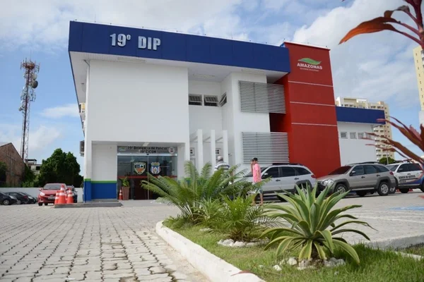 Motorista de ônibus é preso após acidente que matou estudante de 14 anos
