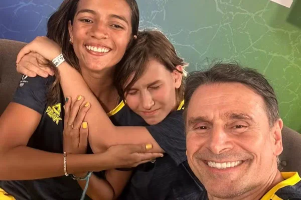 Foto colorida de Murilo Rosa, Rayssa Leal e Arthur - Metrópoles