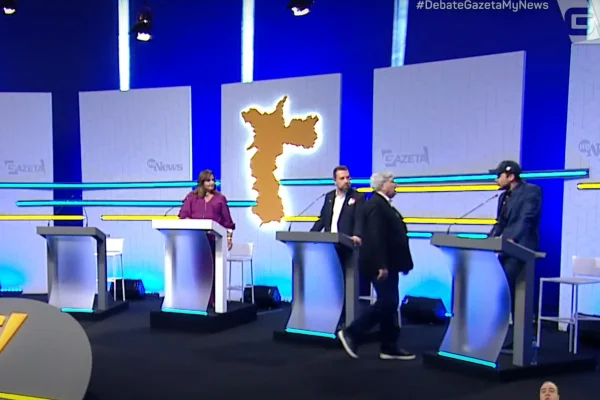 Datena cita telefonema pré-debate e deixa púlpito para peitar Marçal